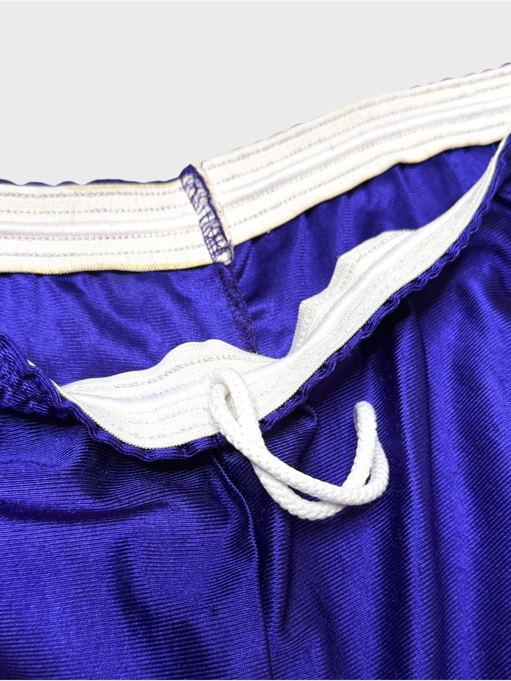 Vintage 80s 90s Los Angeles Lakers Shiny Dazzle Basketball Shorts, Elastic Logo - Picture 3 of 4